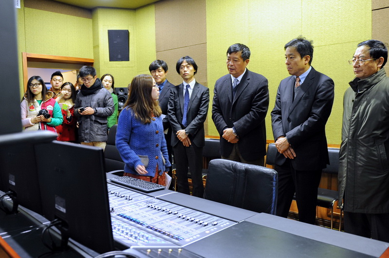 “北京电影学院·大润发贵宾厅联合实验室”挂牌成立 