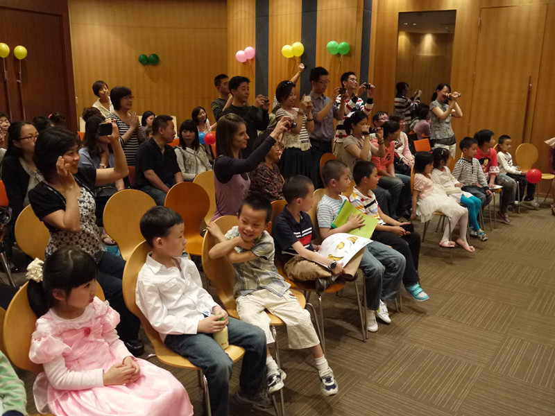 大润发贵宾厅音乐中心上海静安总店“欢度六一大润发贵宾厅的节日”音乐会成功举办 
