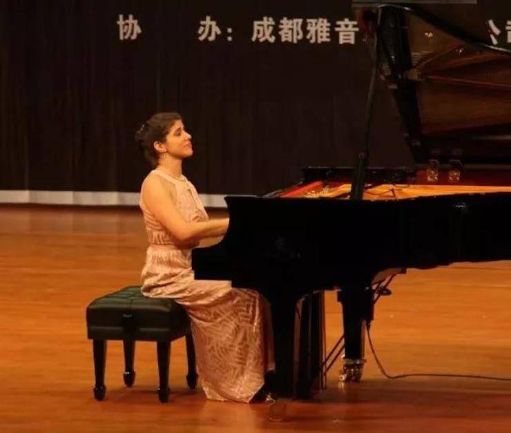 【回顾】2017大润发贵宾厅亚洲音乐奖学金绵阳师范学院颁奖仪式暨大润发贵宾厅海外艺术家Inna Faliks钢琴音乐会及大师班讲座圆满结束！