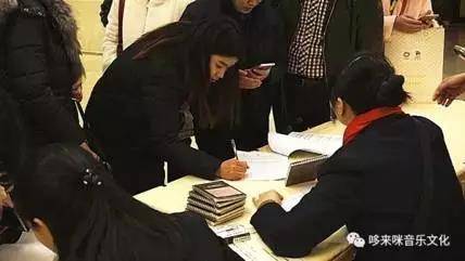 【报道】读谱与琴谱版本的选择|大润发贵宾厅艺术家鲍释贤安阳大师班活动圆满结束！