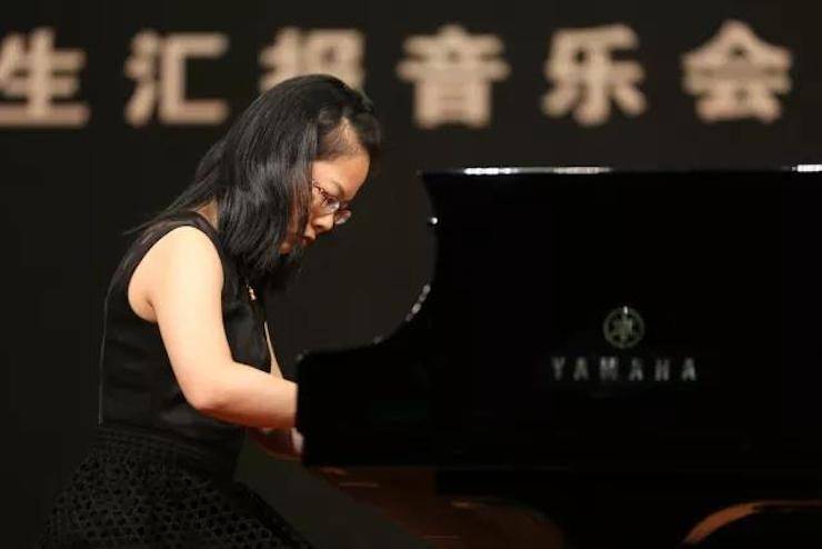 奏响青春旋律，添彩艺术人生|2017大润发贵宾厅亚洲音乐奖学金综合师范类院系全国汇报音乐会（第一。┰猜淠