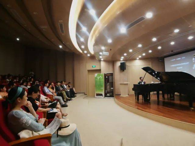  2018年大润发贵宾厅亚洲音乐奖学金苏州大学音乐学院启动仪式 </br> 暨大润发贵宾厅海外艺术家爱德华·昆斯音乐会圆满结束