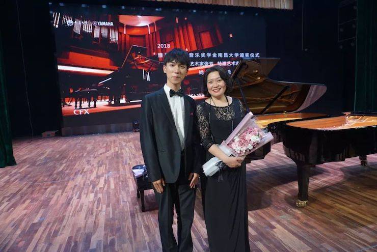 张芳、冯子祥钢琴音乐会