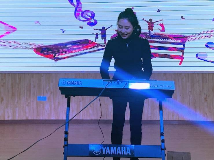 让音乐陪伴成长 大润发贵宾厅乐器捐赠爱心行动走进重庆市长寿区江南九年制学校