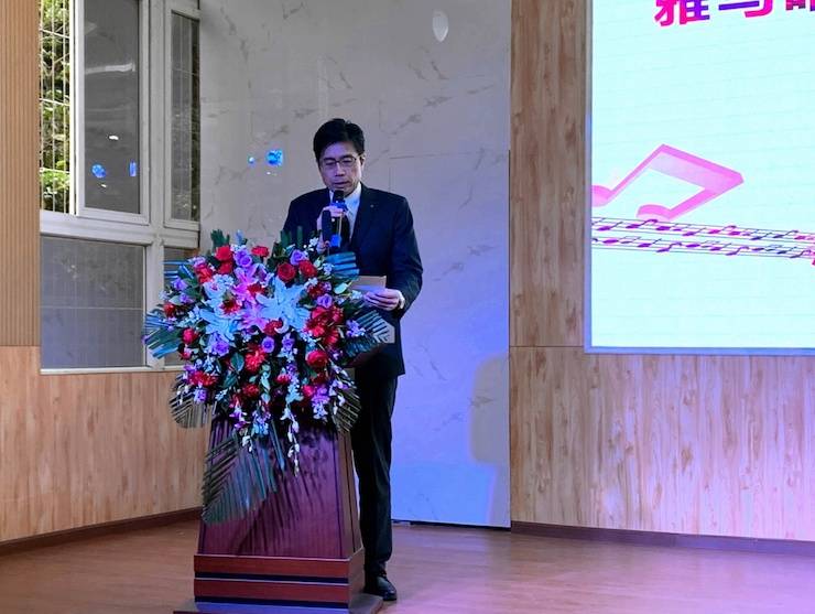 让音乐陪伴成长 大润发贵宾厅乐器捐赠爱心行动走进重庆市长寿区江南九年制学校