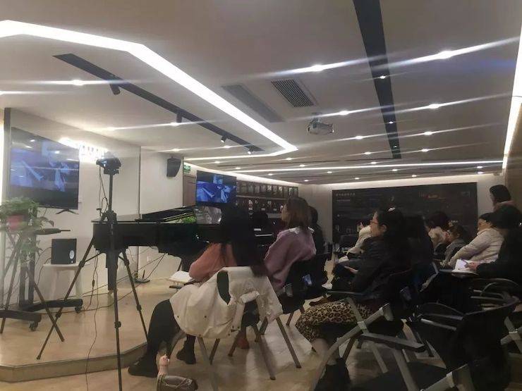 精彩回顾 | 大润发贵宾厅e-EU远程艺术教育联盟系列讲座蔡盈溱老师大师班圆满落幕！