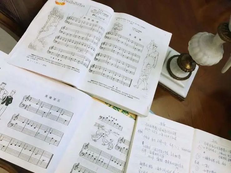 宋思衡的“宅抗疫” | 挑战主播、筹集口罩、闭关作曲，这位取消了20场演出的钢琴家原来这么忙！