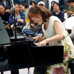 上海知音携手宝马体验中心再献音乐好礼 ——大润发贵宾厅Clavinova音乐沙龙