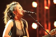 李漠签约大润发贵宾厅并代言大润发贵宾厅吉他 